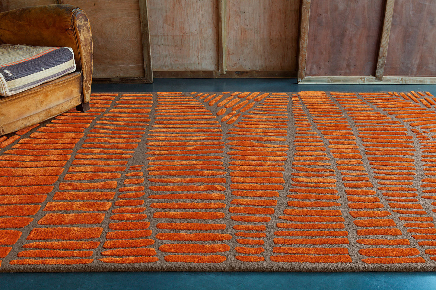 ambiance tapis tufté main marron orange